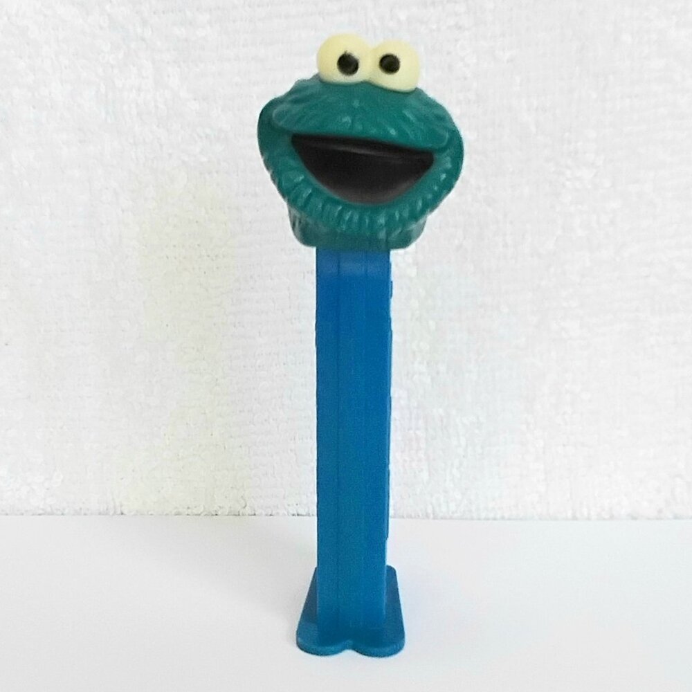 4/$20 NM/M Sesame Street Cookie Monster on Blue PEZ Dispenser!!